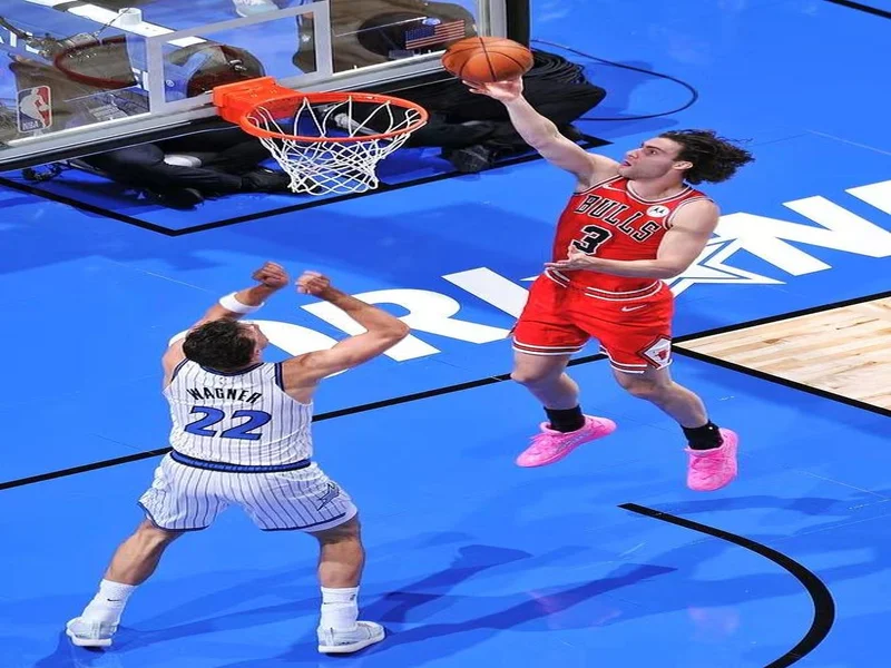 完美融入！廷伯：埃泽上演帽子戏法不是巧合，他很努力性格也很好